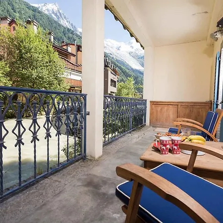 Lou Lou - Year Chamonix